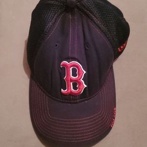 B Red Sox hat